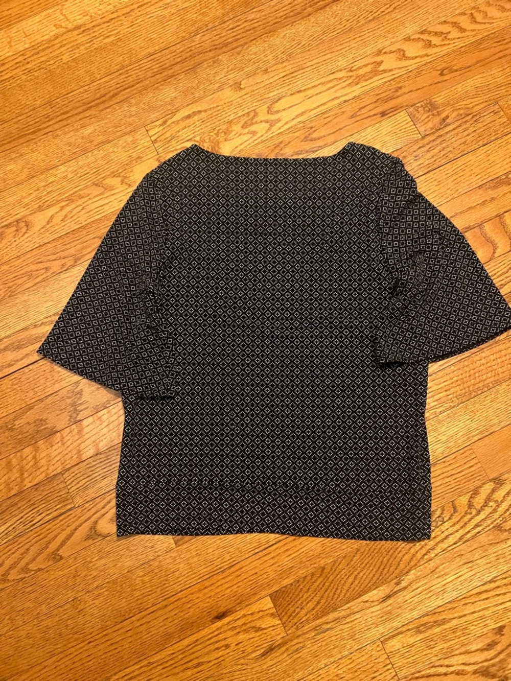 Chico's Black & White Geometric Diamond Print Boatneck Blouse 1 (6/8) - Picture 3 of 8